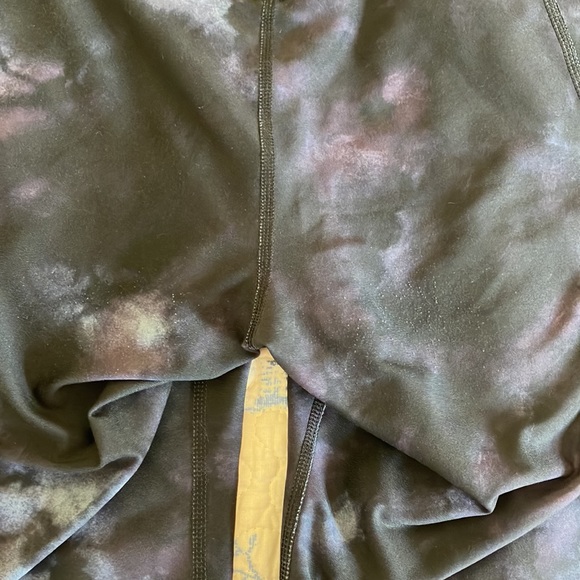 Old navy power soft high waisted bike shorts - Picture 6 of 6